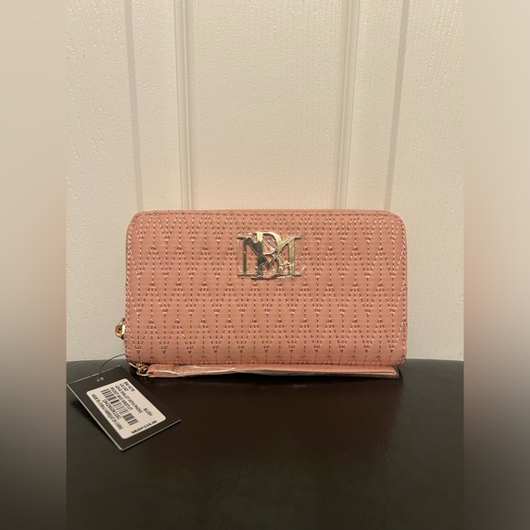 ⭐️ NWT Badgley Mischka Herringbone Wallet with Phone Pocket and Wristlet ⭐️ - Picture 1 of 6